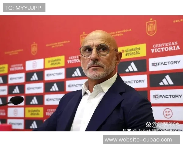 巴萨球员完成本周最后训练弗里克再次缺席引关注