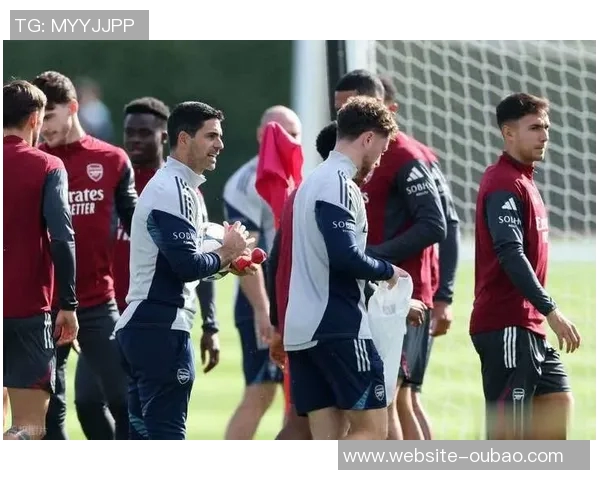 拉爵模仿曼城并非盲目跟风曼联却在重蹈覆辙中浪费宝贵时间